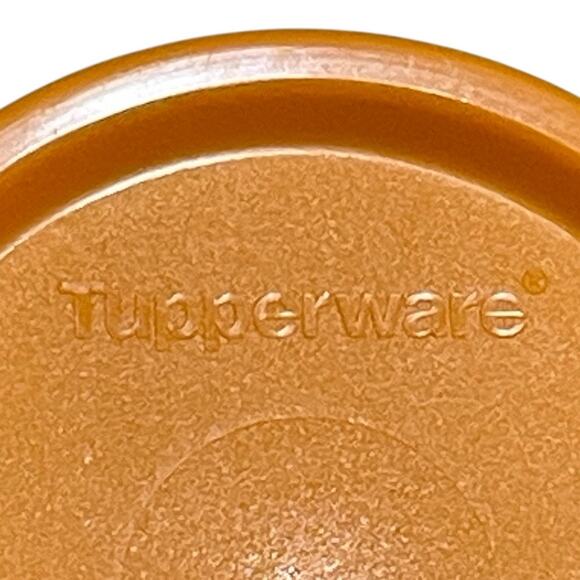 Tupperware NEW Set of 4 Round Plastic Snap Cup with Lids 4 ounce each - Picture 7 of 9